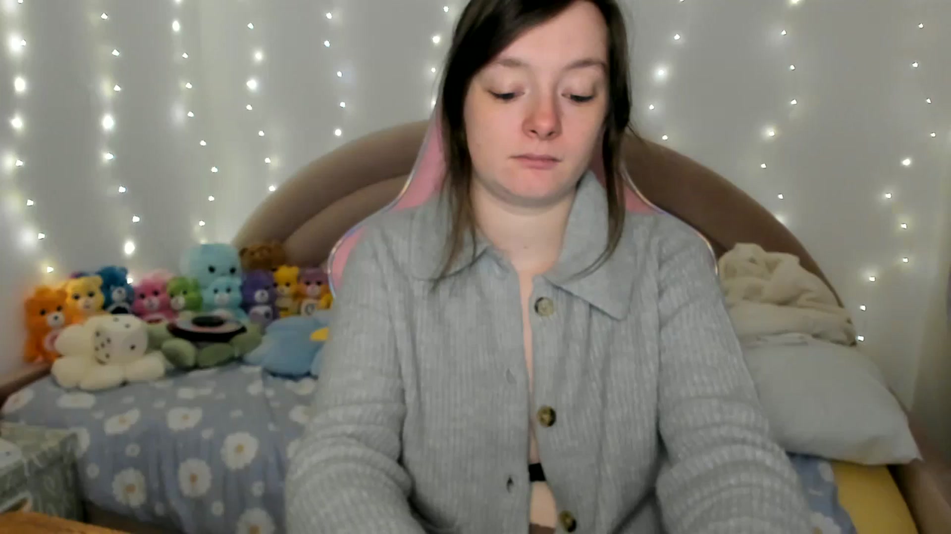Gallery image thumbnail from JessieBear_'s myfreecams stream on, 11/26/2024, 17:24 image 13 of 20