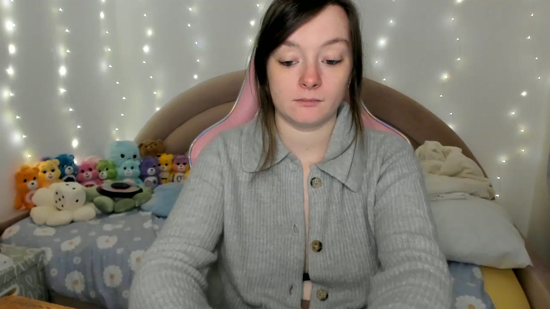 Gallery image thumbnail from JessieBear_'s myfreecams stream on, 11/26/2024, 17:24 image 14 of 20