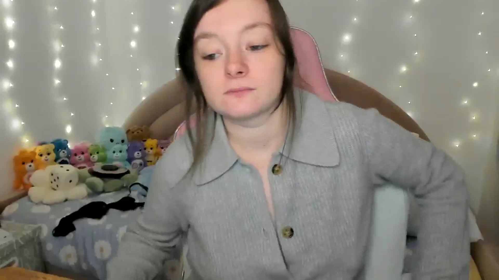 Gallery image thumbnail from JessieBear_'s myfreecams stream on, 11/26/2024, 18:03 image 6 of 20