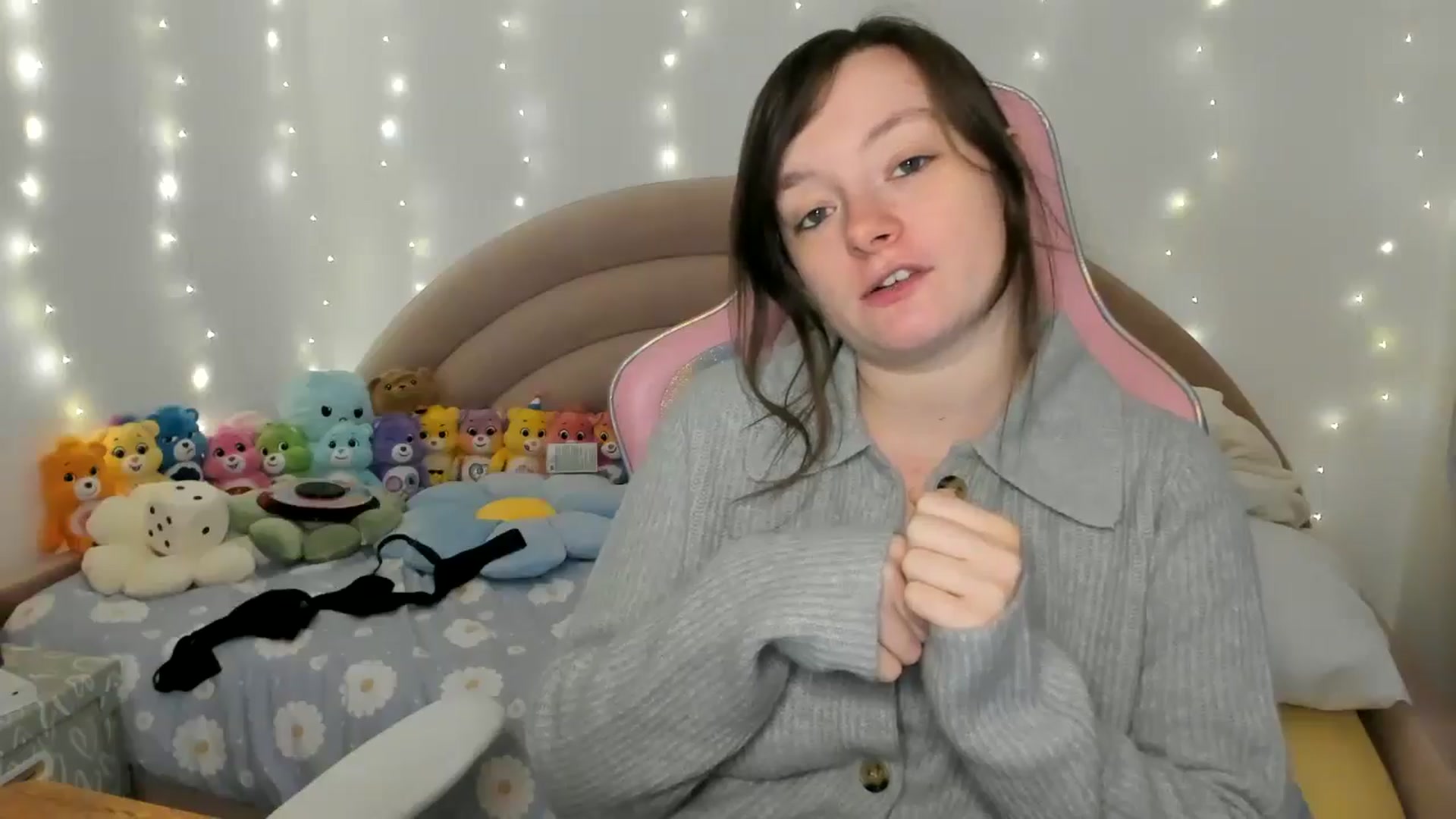 Gallery image thumbnail from JessieBear_'s myfreecams stream on, 11/26/2024, 18:03 image 5 of 20