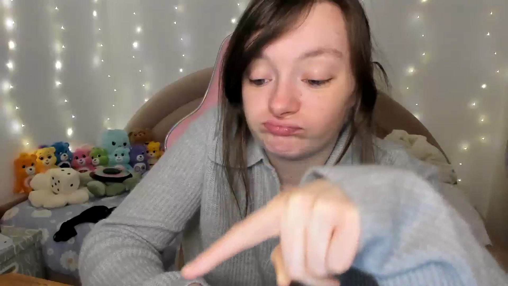 Gallery image thumbnail from JessieBear_'s myfreecams stream on, 11/26/2024, 18:03 image 10 of 20