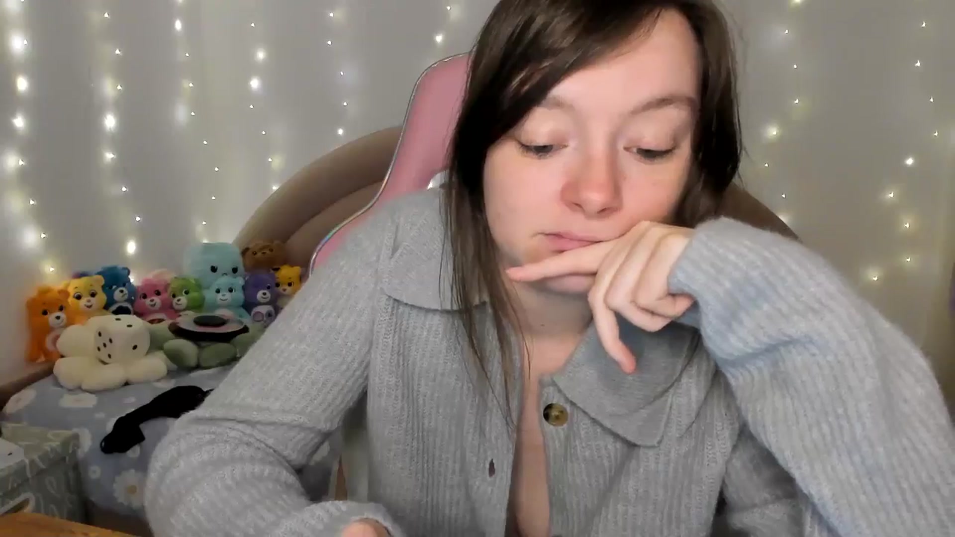 Gallery image thumbnail from JessieBear_'s myfreecams stream on, 11/26/2024, 18:03 image 11 of 20