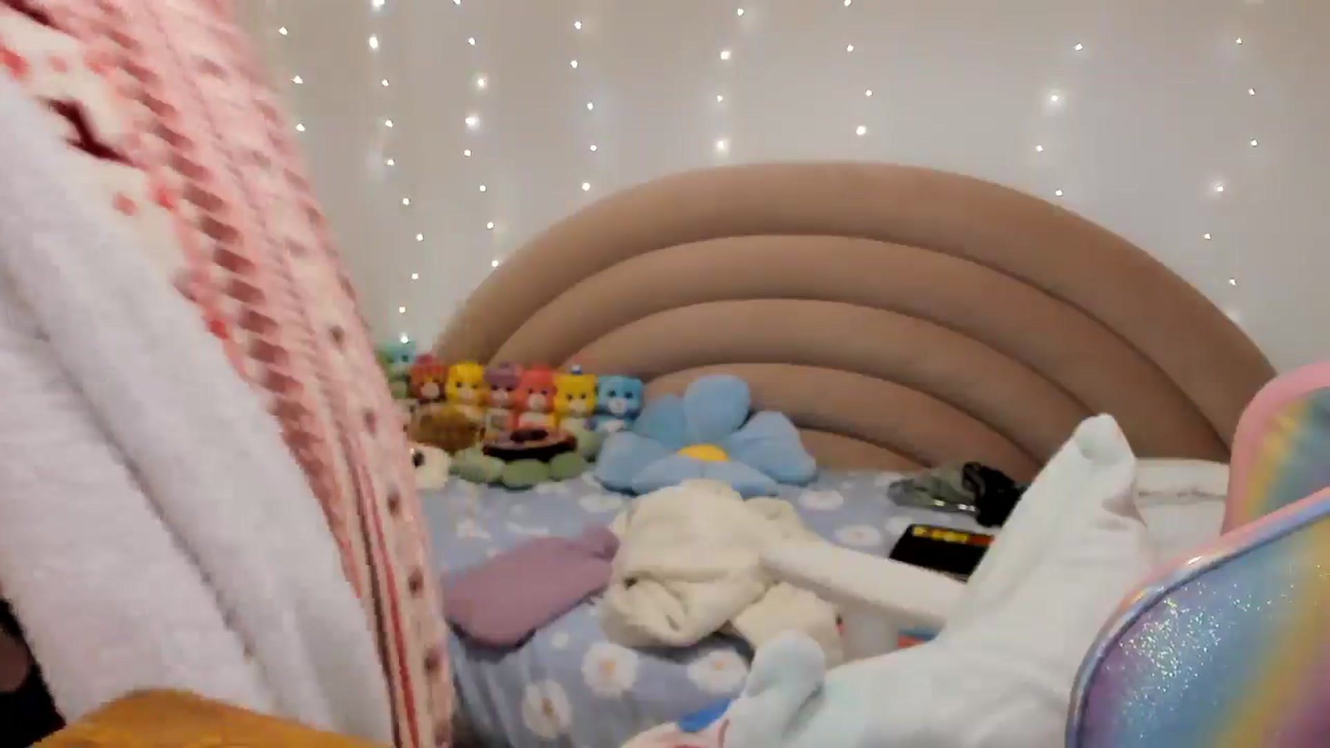 Gallery image thumbnail from JessieBear_'s myfreecams stream on, 11/27/2024, 16:23 image 2 of 20