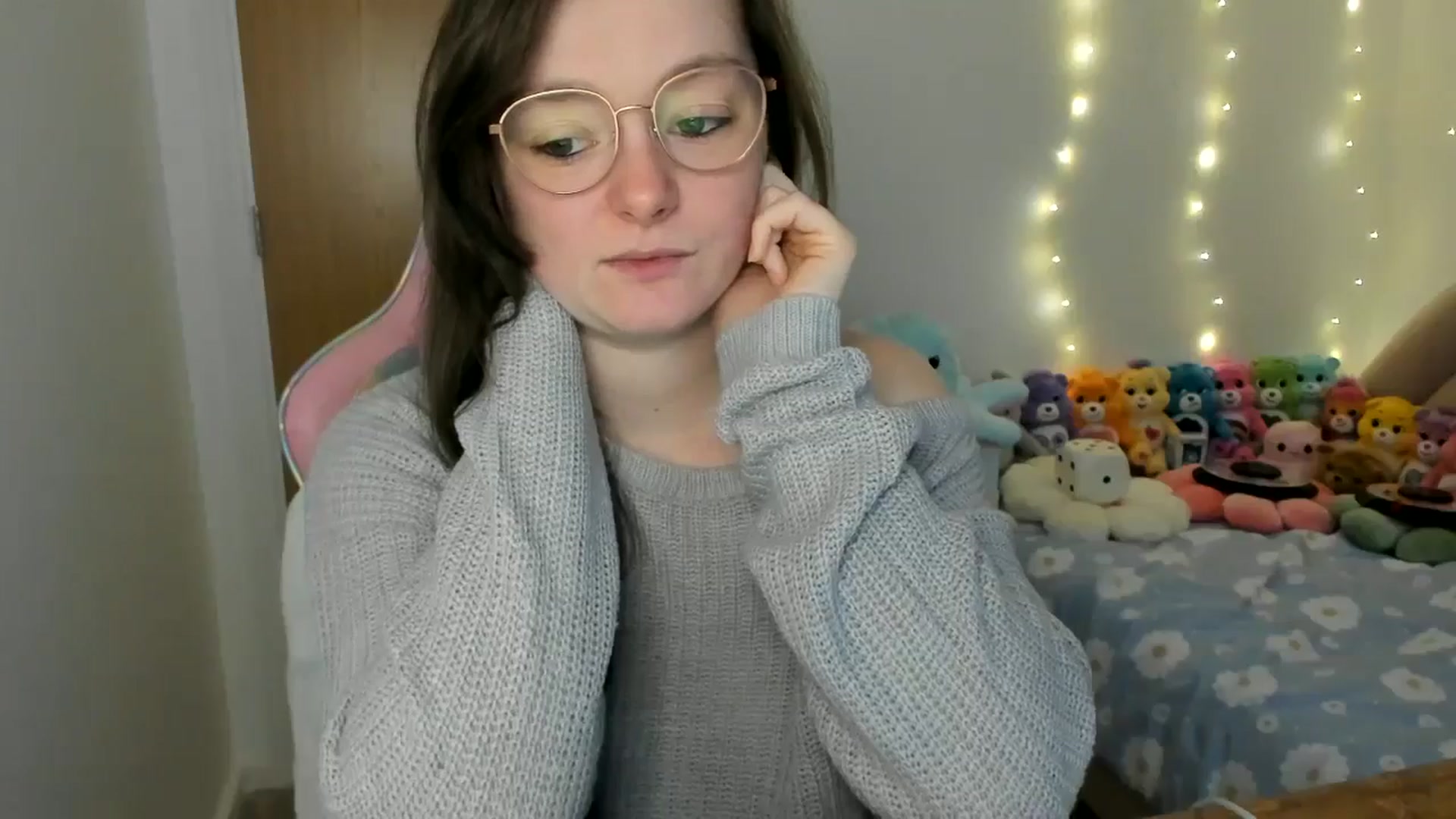 Gallery image thumbnail from JessieBear_'s myfreecams stream on, 11/28/2024, 16:31 image 4 of 20