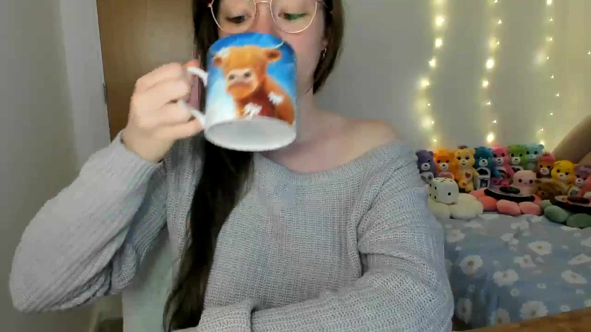 Gallery image thumbnail from JessieBear_'s myfreecams stream on, 11/28/2024, 16:31 image 2 of 20