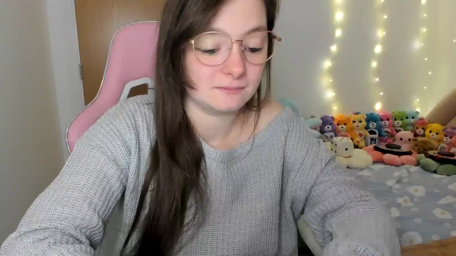 Gallery image thumbnail from JessieBear_'s myfreecams stream on, 11/28/2024, 16:31 image 17 of 20