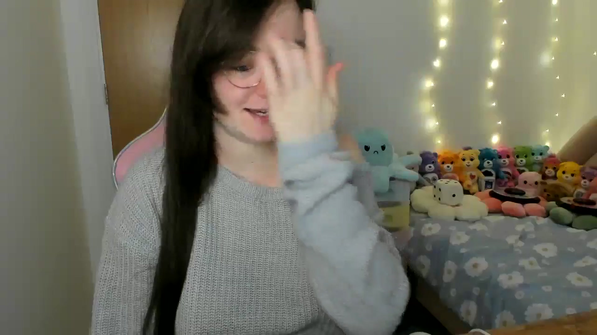 Gallery image thumbnail from JessieBear_'s myfreecams stream on, 11/28/2024, 16:31 image 9 of 20