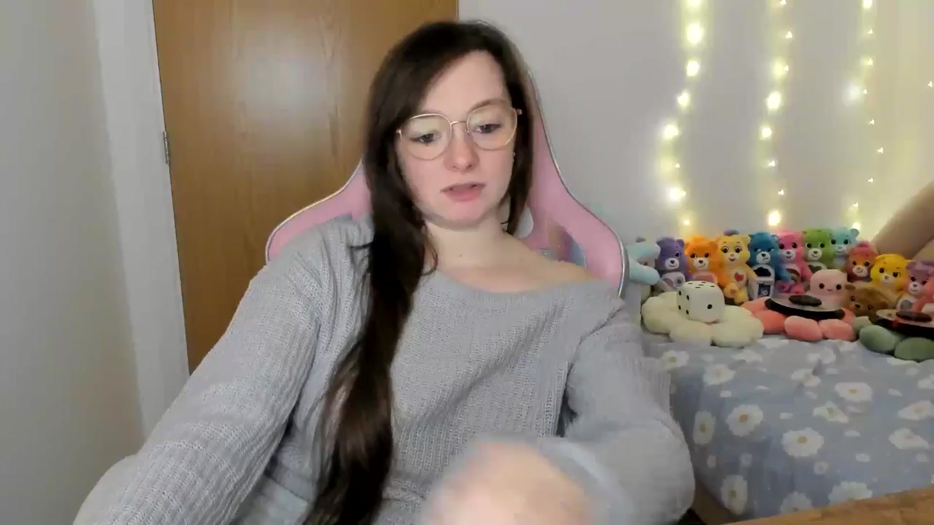 Gallery image thumbnail from JessieBear_'s myfreecams stream on, 11/28/2024, 17:50 image 11 of 20