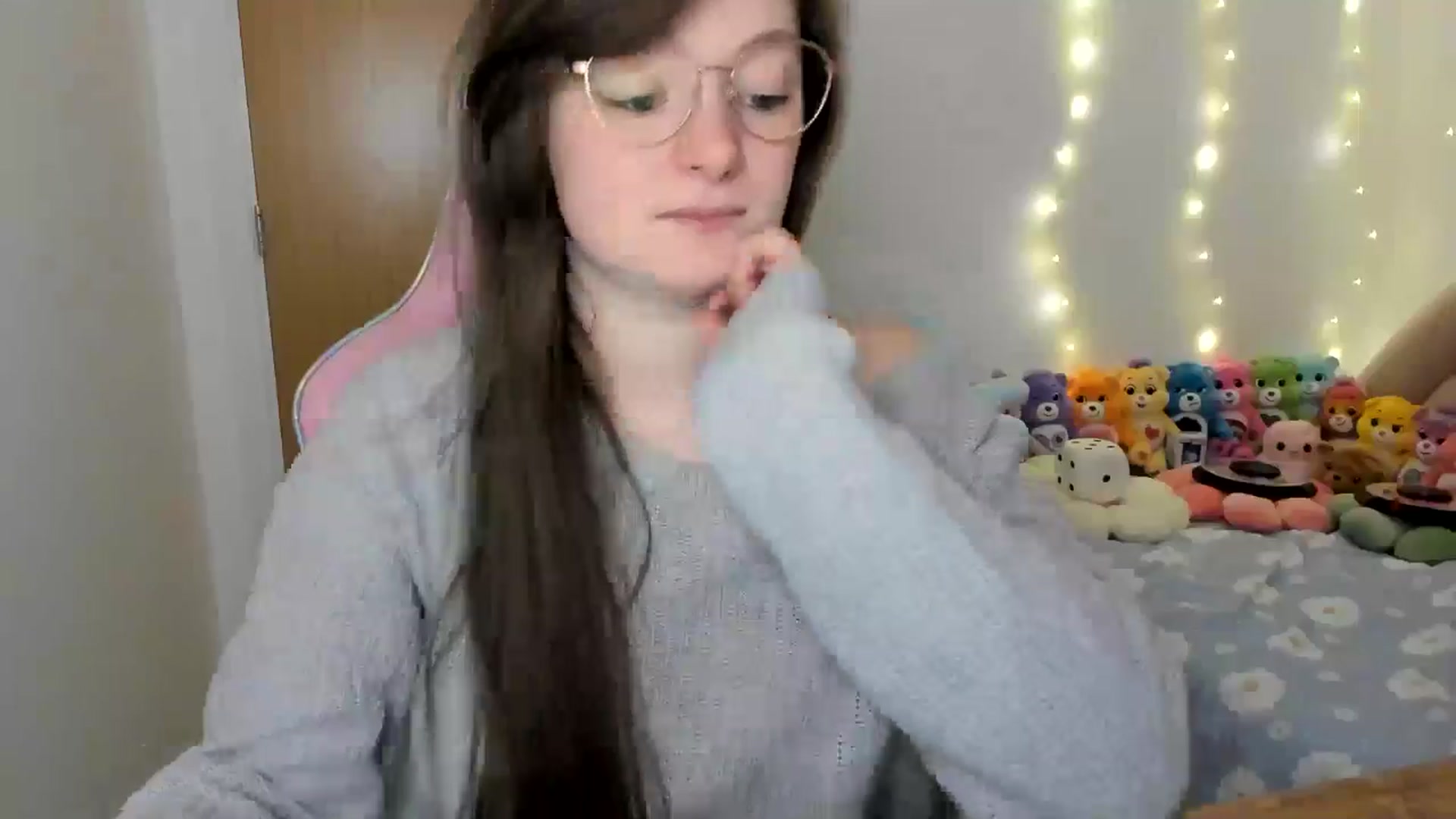 Gallery image thumbnail from JessieBear_'s myfreecams stream on, 11/28/2024, 17:50 image 14 of 20