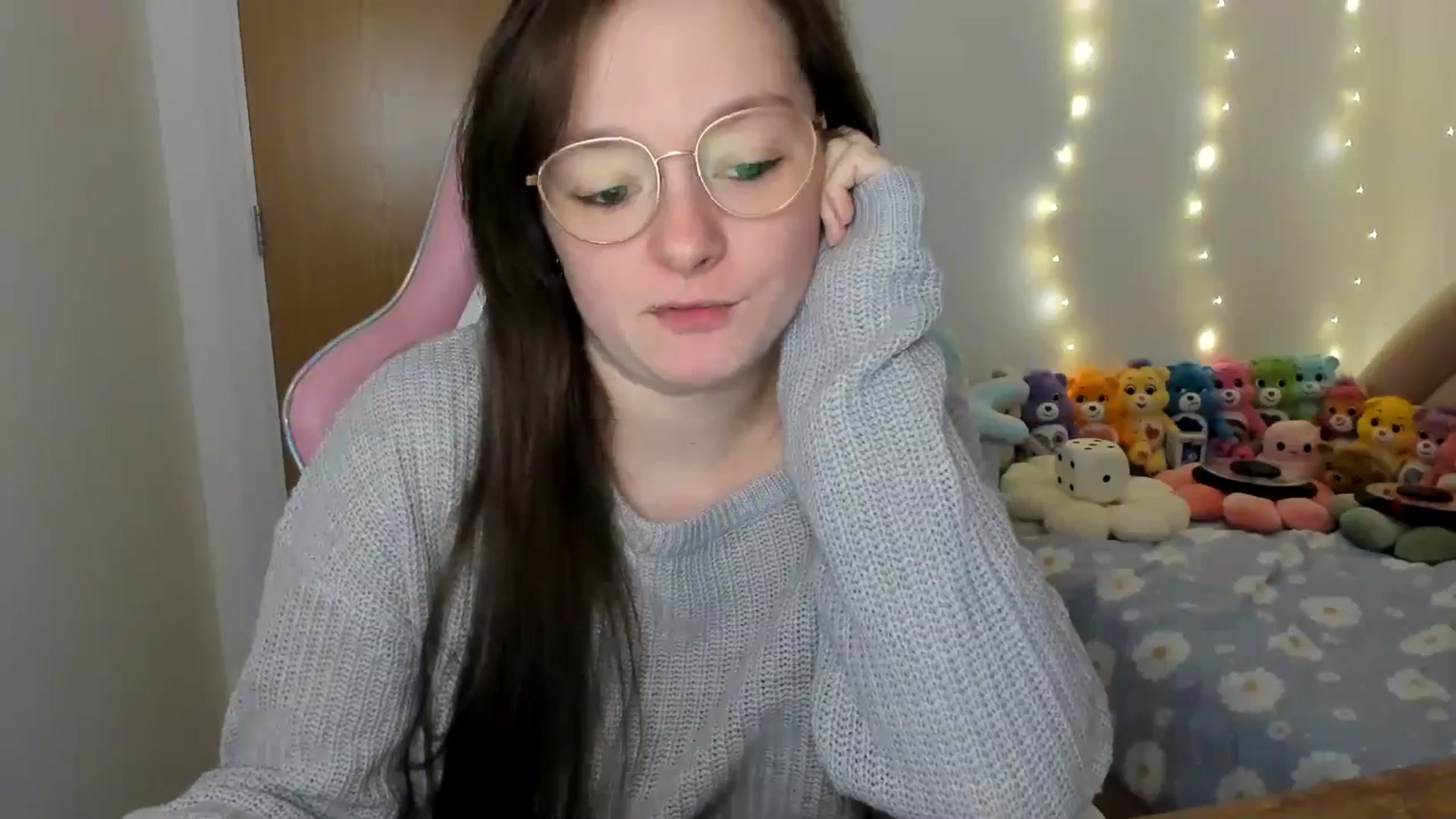 Gallery image thumbnail from JessieBear_'s myfreecams stream on, 11/28/2024, 17:50 image 12 of 20