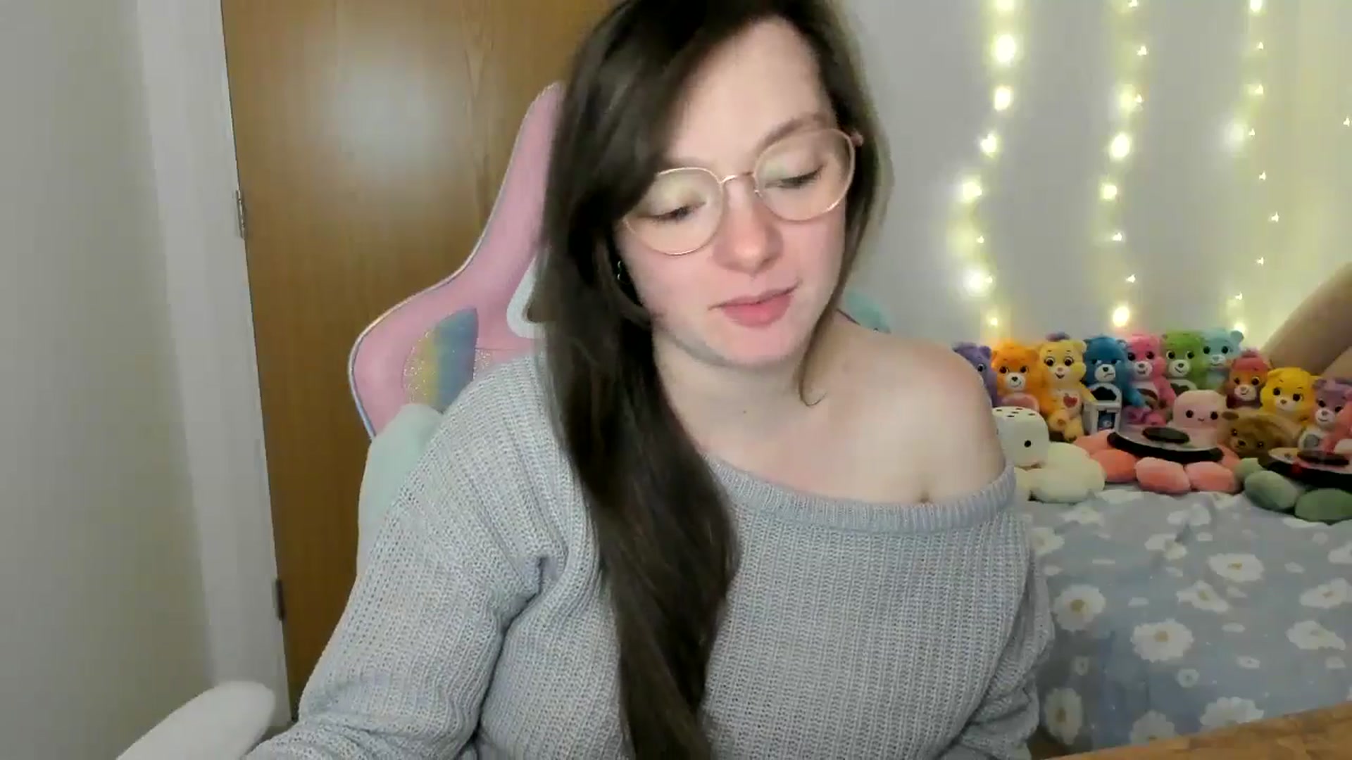 Gallery image thumbnail from JessieBear_'s myfreecams stream on, 11/28/2024, 17:50 image 19 of 20