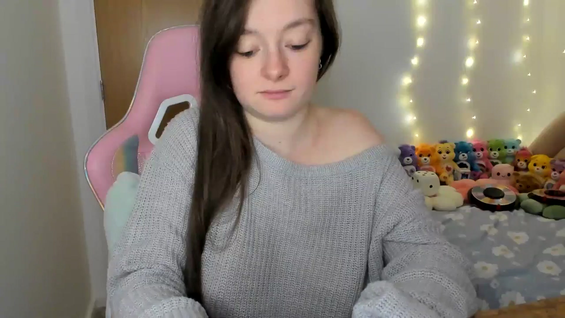 Gallery image thumbnail from JessieBear_'s myfreecams stream on, 11/28/2024, 18:07 image 2 of 20