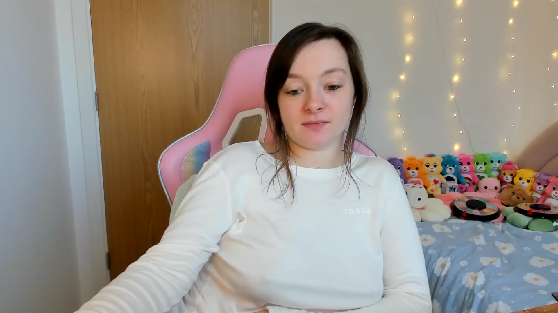 Gallery image thumbnail from JessieBear_'s myfreecams stream on, 11/29/2024, 15:00 image 3 of 20