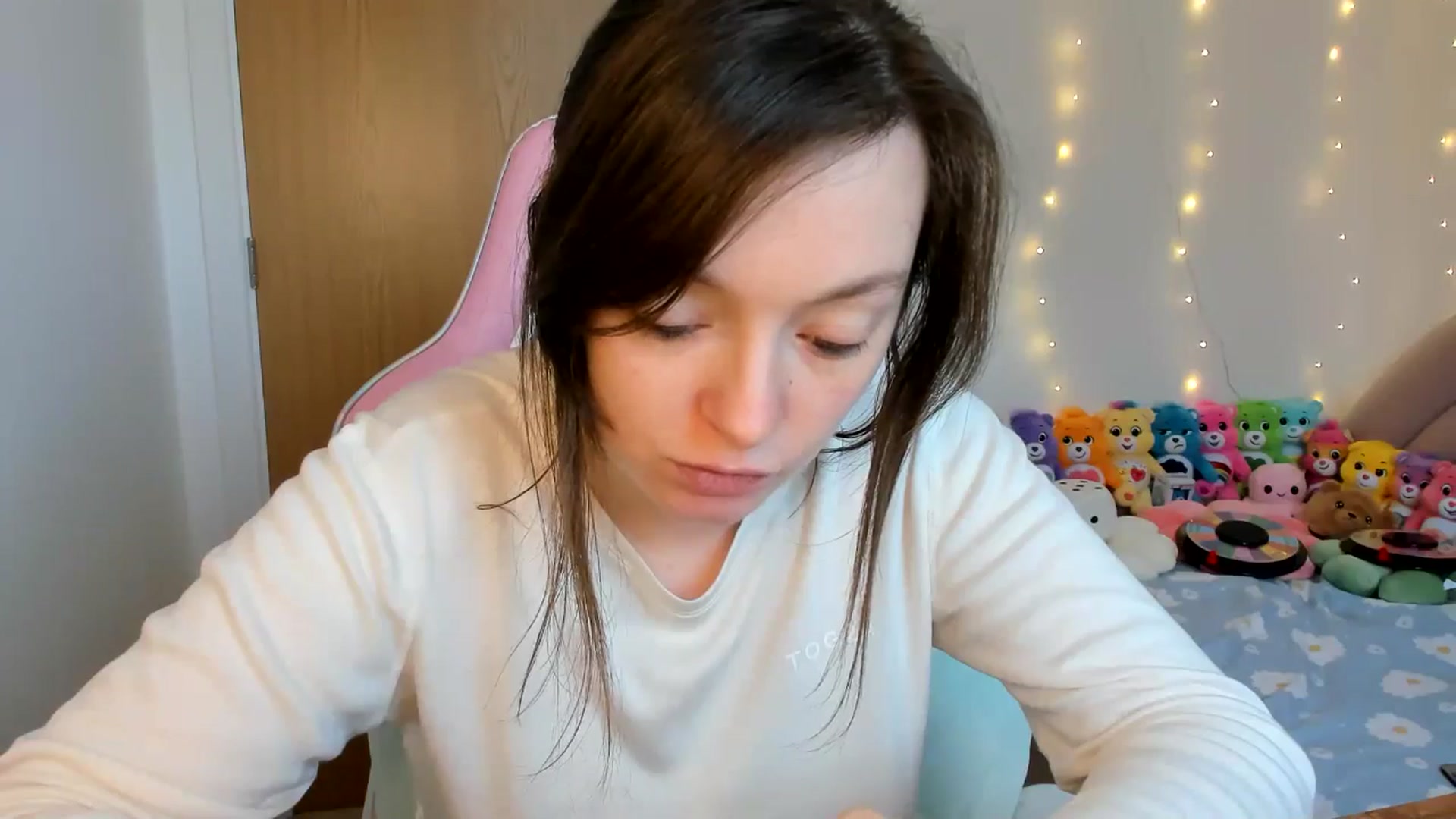 Gallery image thumbnail from JessieBear_'s myfreecams stream on, 11/29/2024, 15:00 image 20 of 20