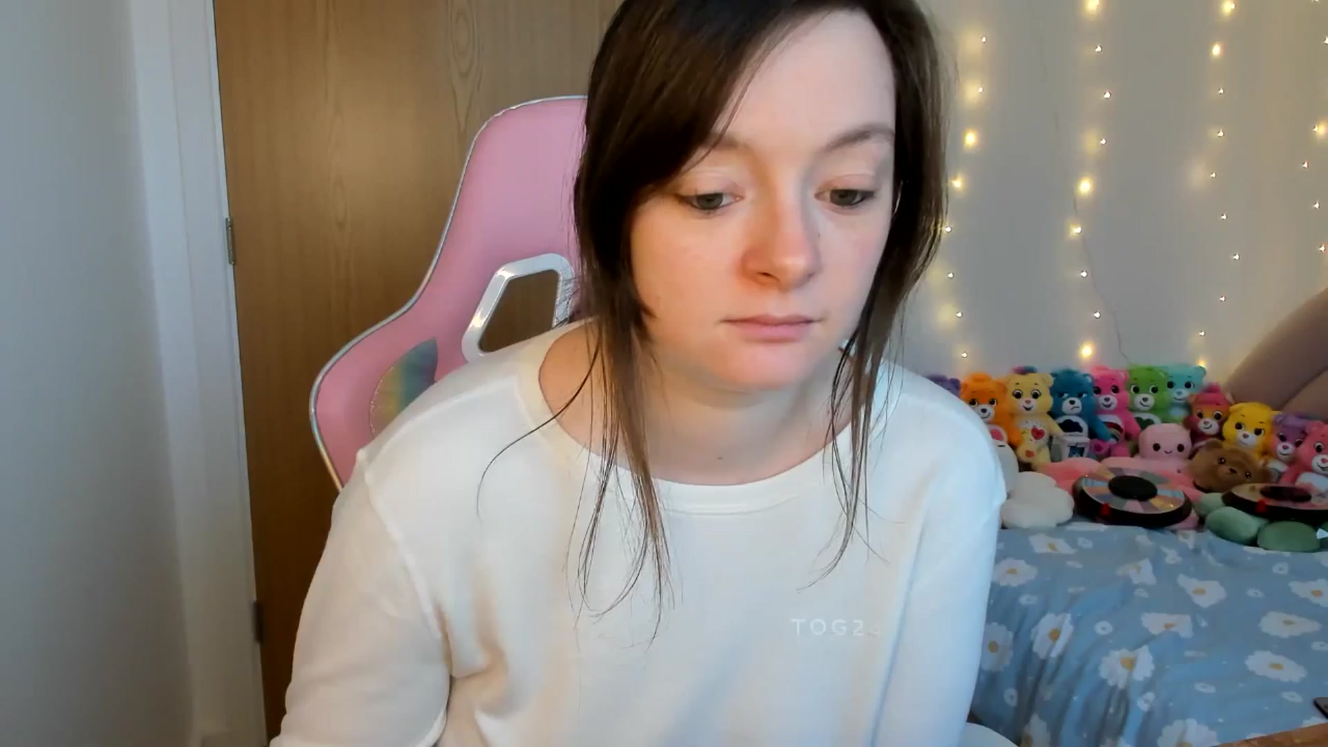 Gallery image thumbnail from JessieBear_'s myfreecams stream on, 11/29/2024, 15:20 image 15 of 20