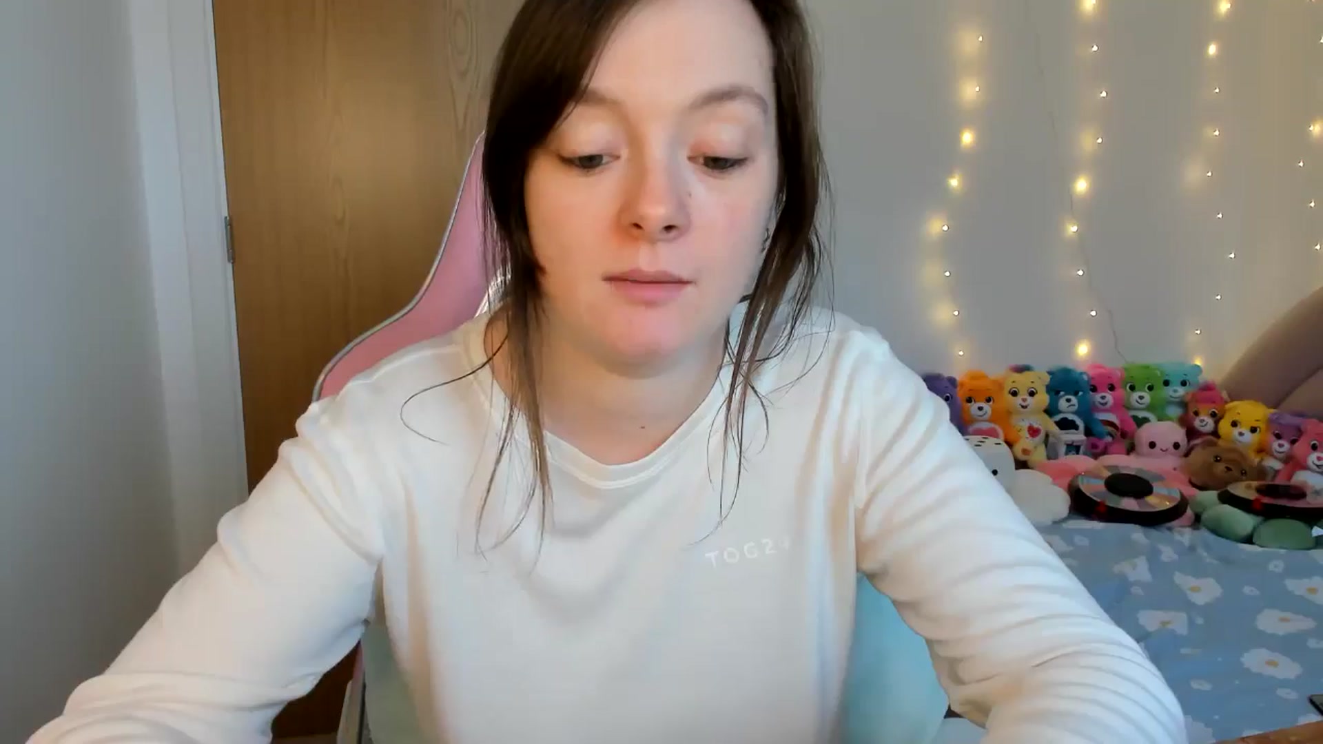 Gallery image thumbnail from JessieBear_'s myfreecams stream on, 11/29/2024, 15:20 image 10 of 20