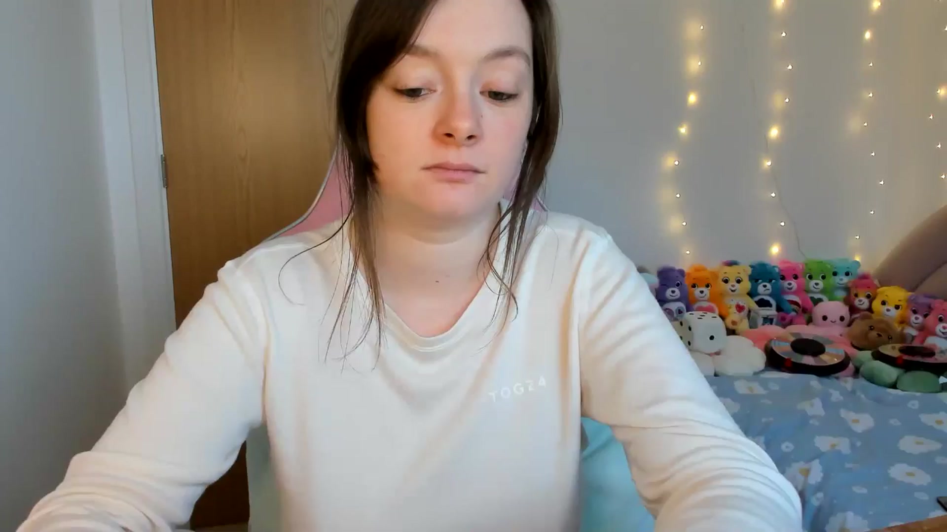 Gallery image thumbnail from JessieBear_'s myfreecams stream on, 11/29/2024, 15:20 image 5 of 20