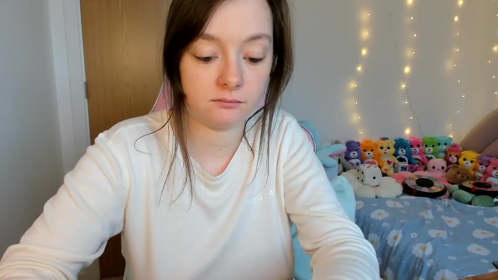 Gallery image thumbnail from JessieBear_'s myfreecams stream on, 11/29/2024, 15:20 image 2 of 20