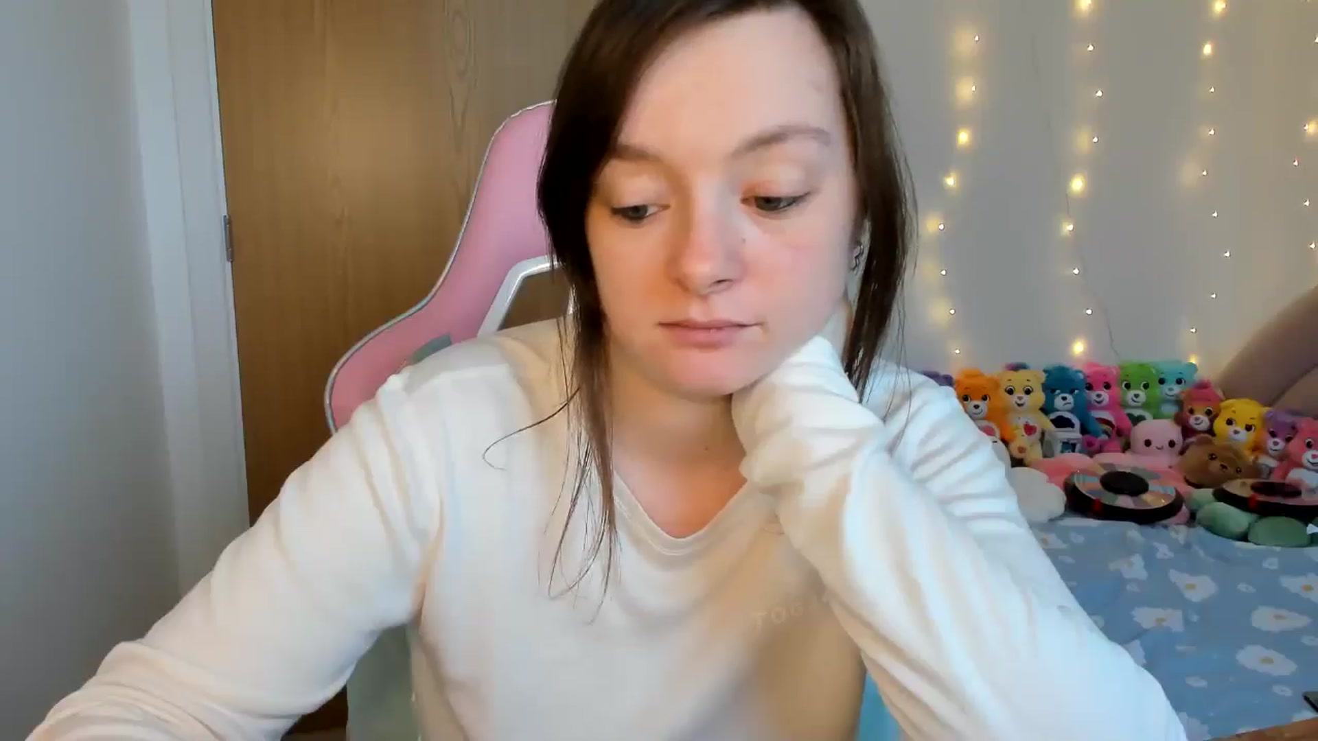 Gallery image thumbnail from JessieBear_'s myfreecams stream on, 11/29/2024, 15:20 image 4 of 20