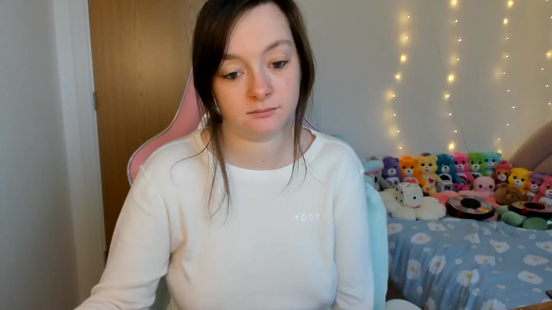 Gallery image thumbnail from JessieBear_'s myfreecams stream on, 11/29/2024, 15:20 image 14 of 20