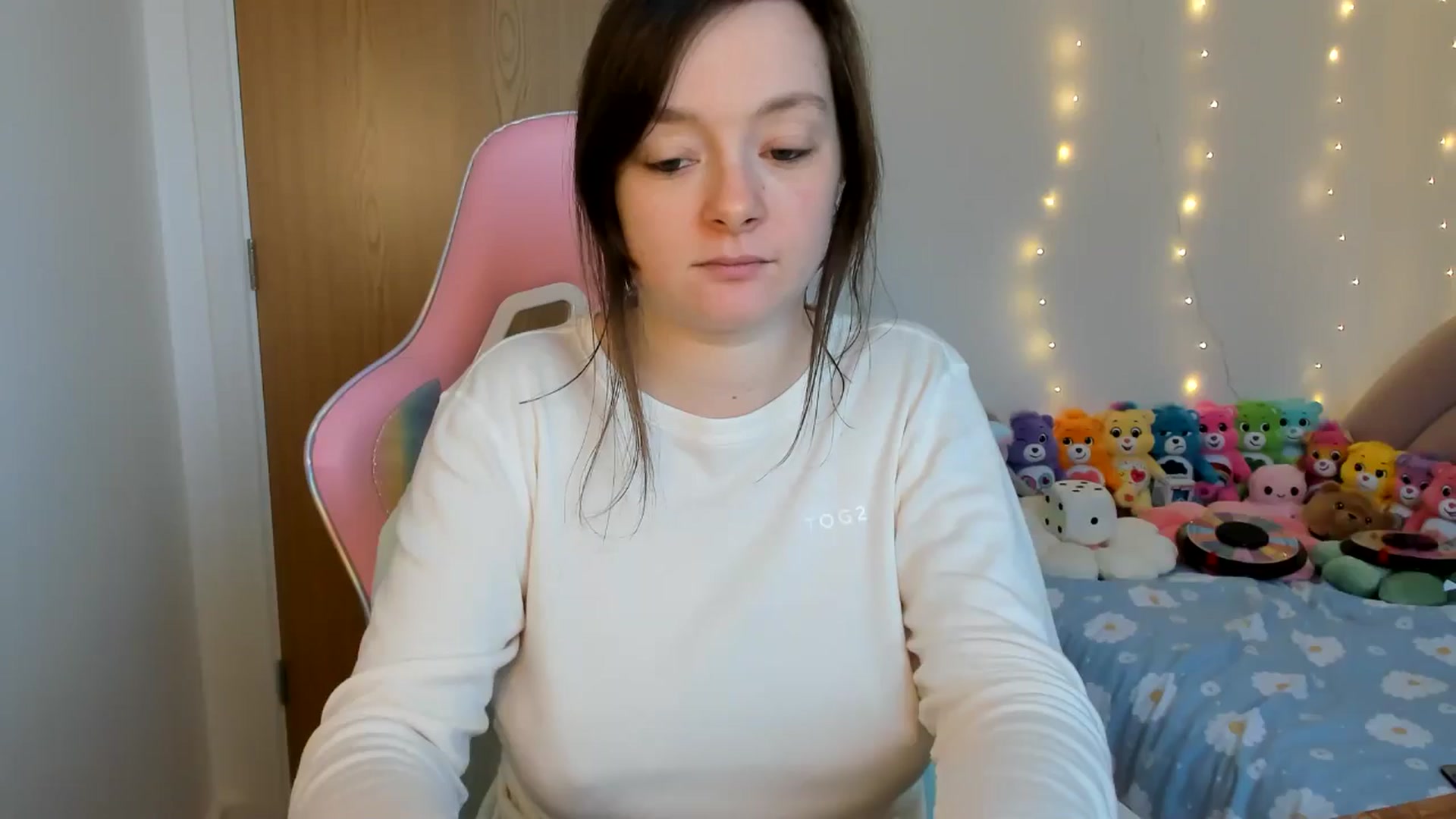 Gallery image thumbnail from JessieBear_'s myfreecams stream on, 11/29/2024, 15:20 image 13 of 20