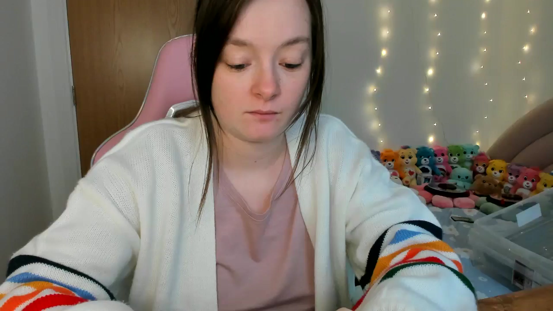 Gallery image thumbnail from JessieBear_'s myfreecams stream on, 12/02/2024, 15:35 image 1 of 20