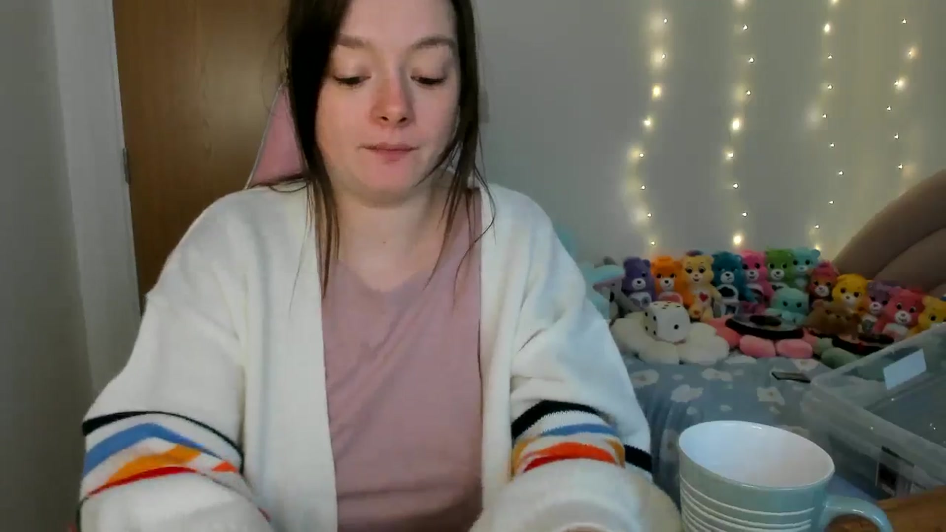 Gallery image thumbnail from JessieBear_'s myfreecams stream on, 12/02/2024, 15:35 image 7 of 20