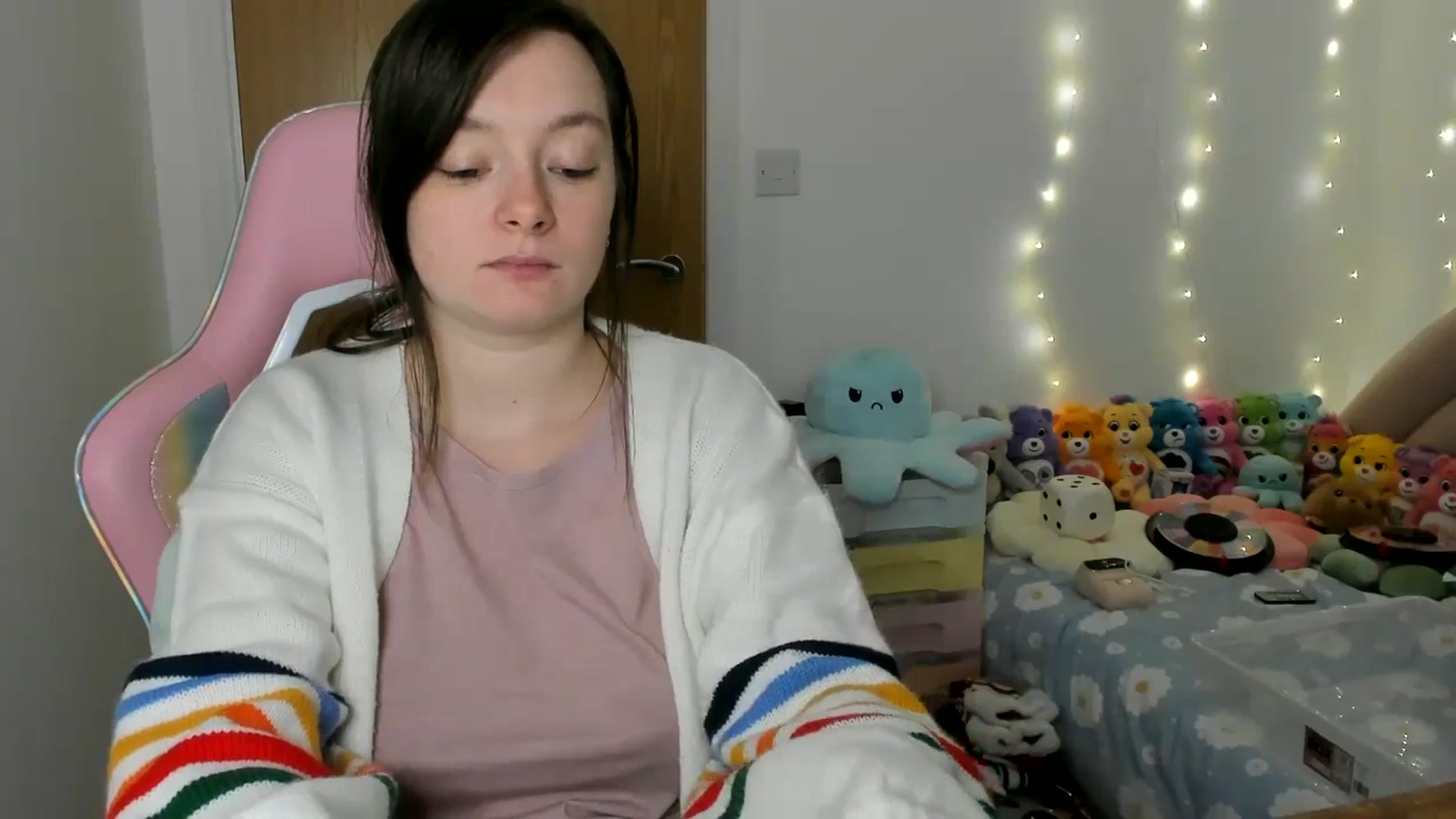 Gallery image thumbnail from JessieBear_'s myfreecams stream on, 12/02/2024, 18:03 image 14 of 20