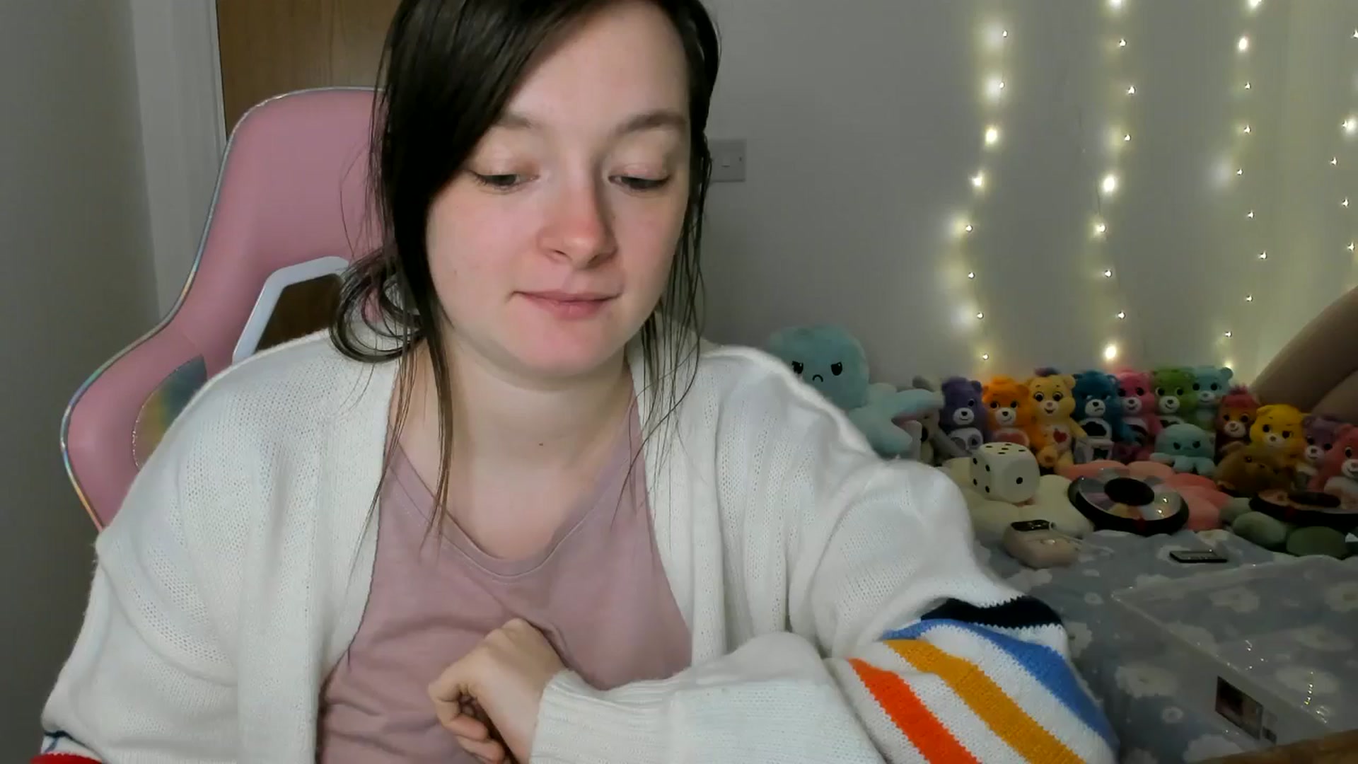 Gallery image thumbnail from JessieBear_'s myfreecams stream on, 12/02/2024, 18:03 image 11 of 20
