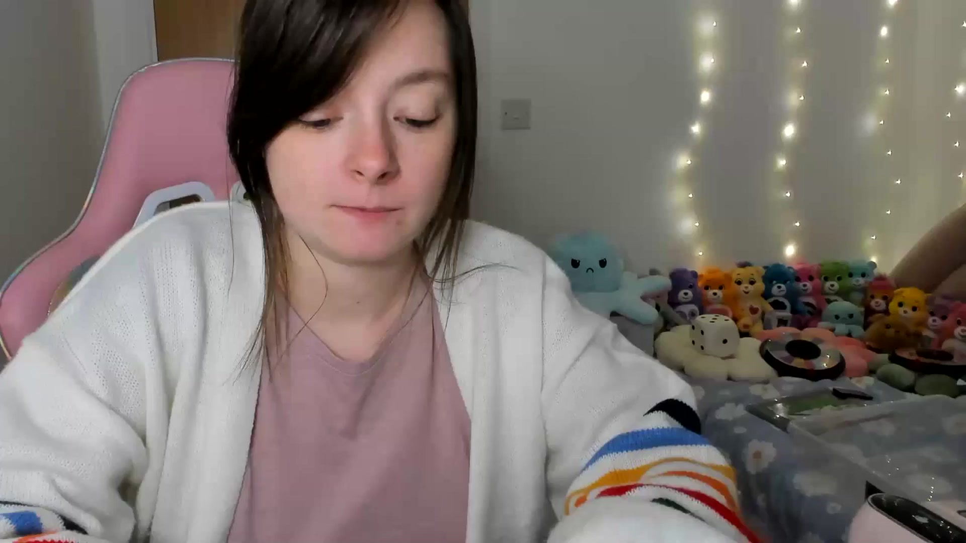 Gallery image thumbnail from JessieBear_'s myfreecams stream on, 12/02/2024, 18:03 image 1 of 20