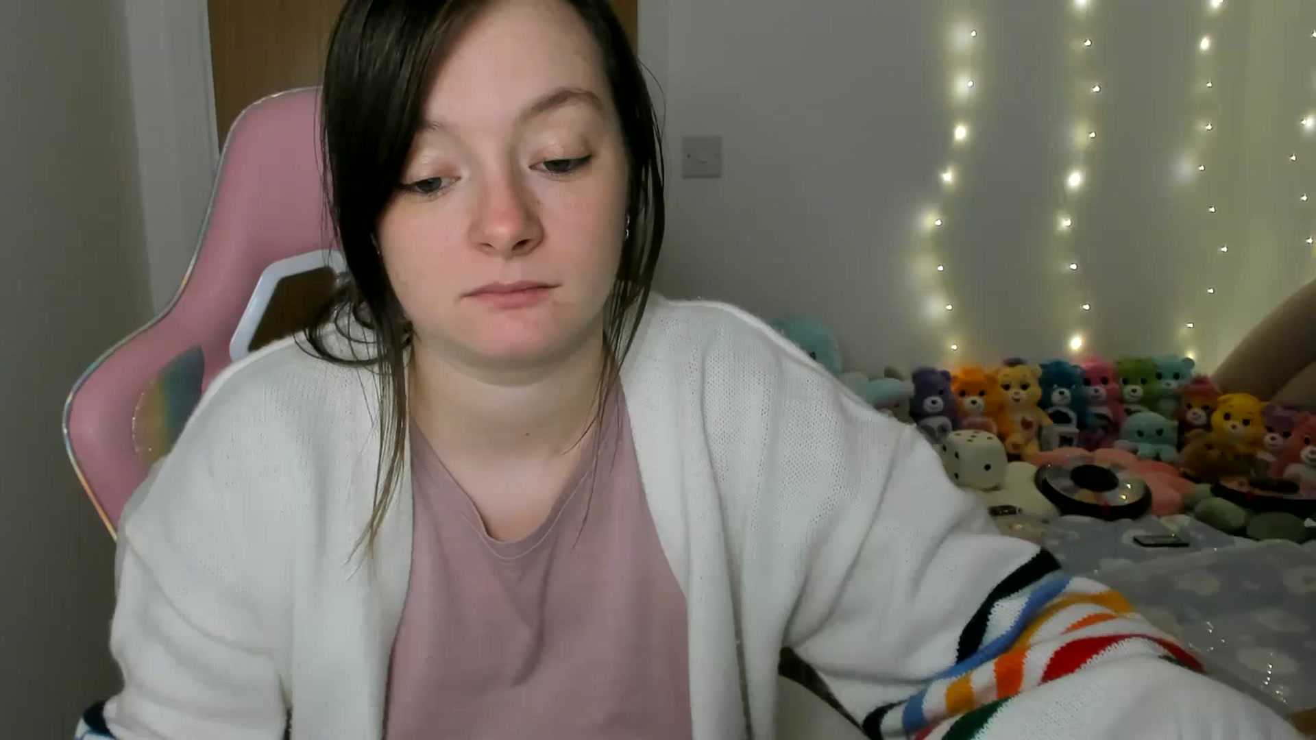 Gallery image thumbnail from JessieBear_'s myfreecams stream on, 12/02/2024, 18:03 image 15 of 20