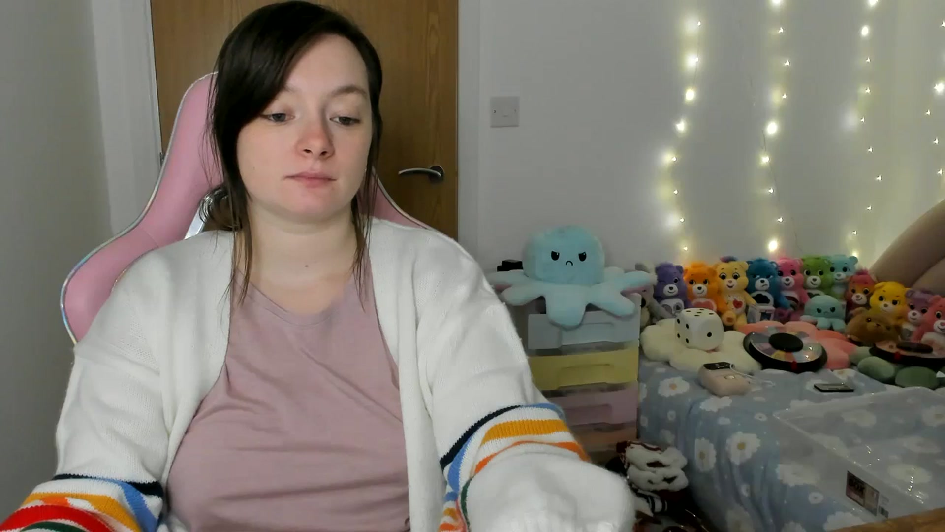 Gallery image thumbnail from JessieBear_'s myfreecams stream on, 12/02/2024, 18:03 image 8 of 20
