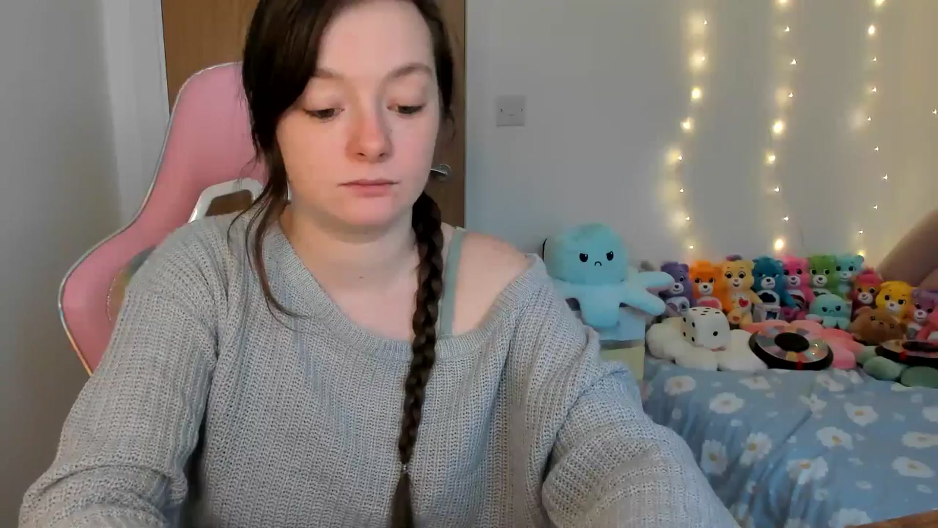 Gallery image thumbnail from JessieBear_'s myfreecams stream on, 12/03/2024, 16:07 image 6 of 20
