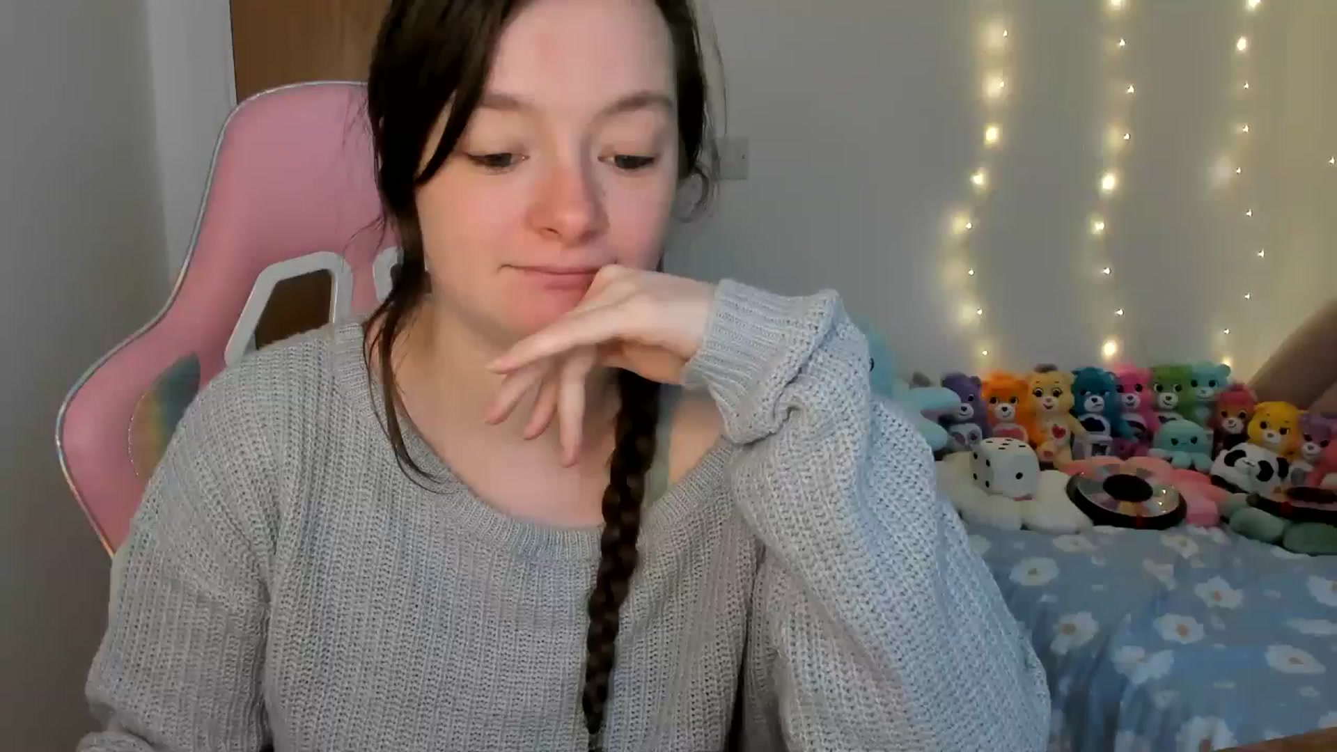 Gallery image thumbnail from JessieBear_'s myfreecams stream on, 12/03/2024, 16:07 image 10 of 20