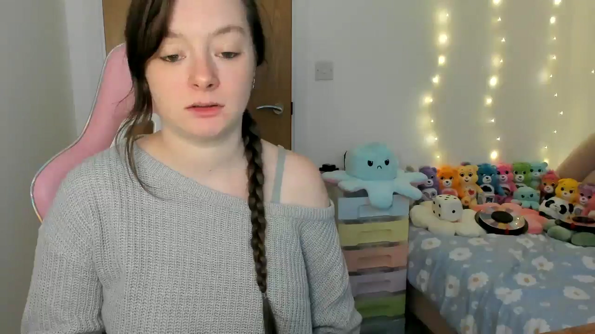 Gallery image thumbnail from JessieBear_'s myfreecams stream on, 12/03/2024, 16:07 image 15 of 20