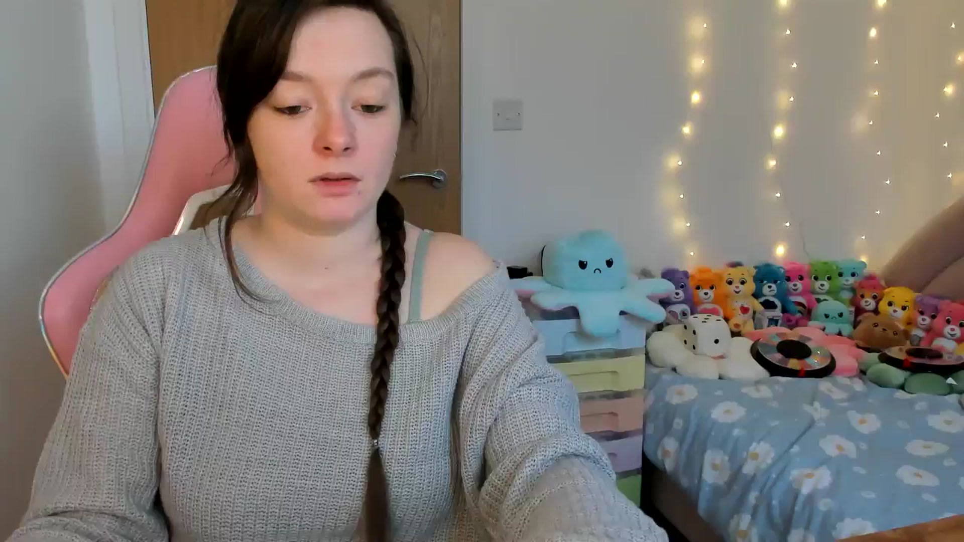 Gallery image thumbnail from JessieBear_'s myfreecams stream on, 12/03/2024, 16:07 image 1 of 20