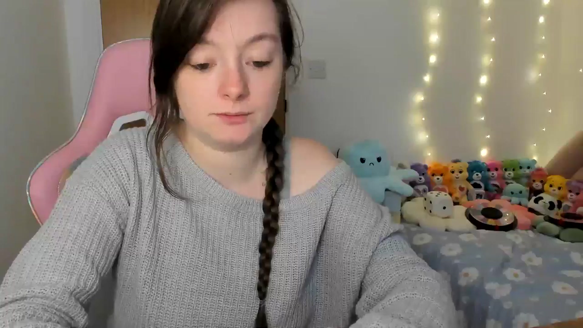 Gallery image thumbnail from JessieBear_'s myfreecams stream on, 12/03/2024, 16:07 image 19 of 20