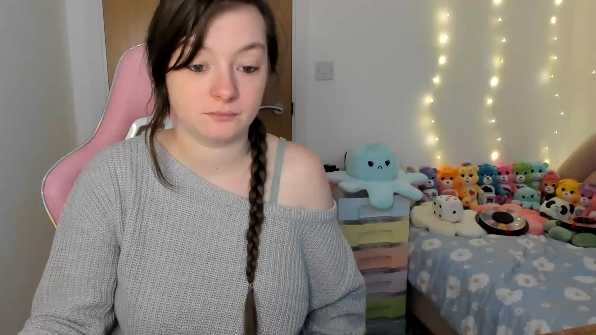 Gallery image thumbnail from JessieBear_'s myfreecams stream on, 12/03/2024, 16:07 image 16 of 20