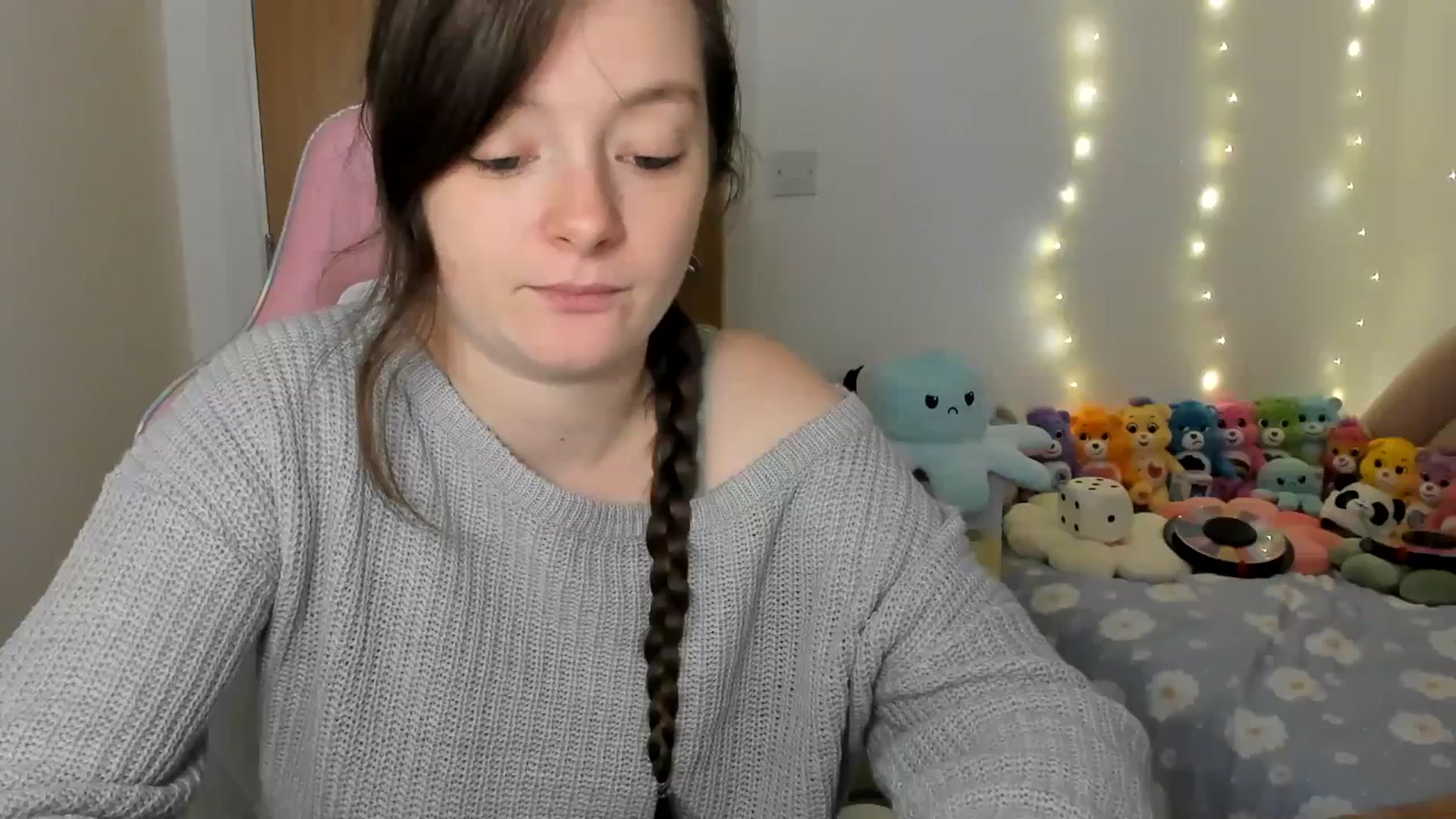 Gallery image thumbnail from JessieBear_'s myfreecams stream on, 12/03/2024, 17:10 image 1 of 20
