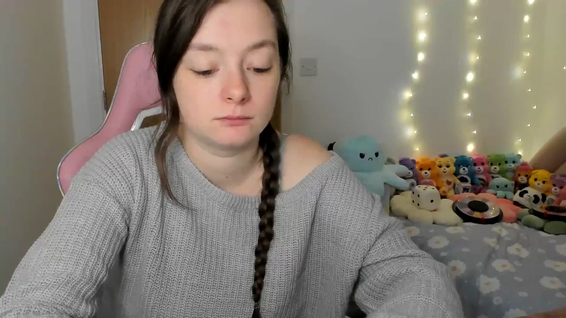 Gallery image thumbnail from JessieBear_'s myfreecams stream on, 12/03/2024, 17:10 image 9 of 20