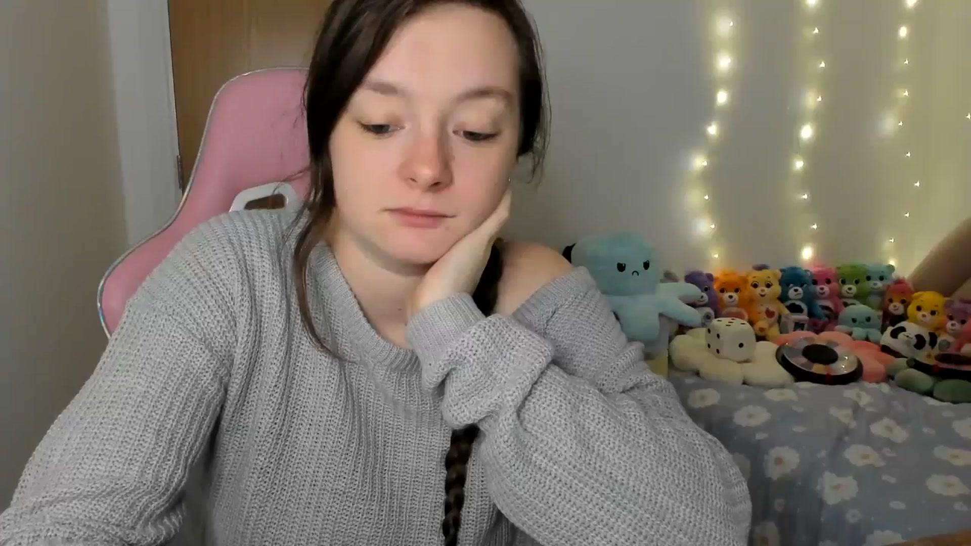 Gallery image thumbnail from JessieBear_'s myfreecams stream on, 12/03/2024, 17:10 image 11 of 20
