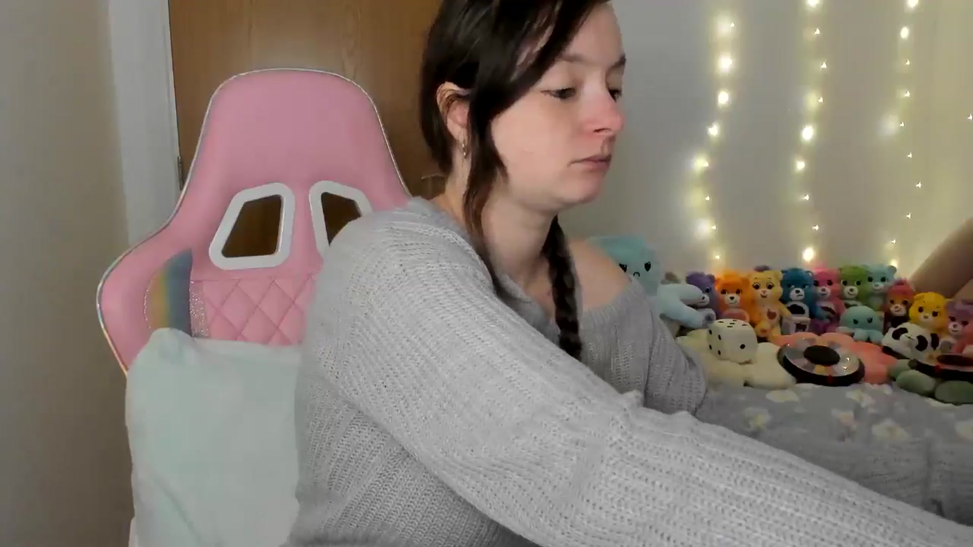 Gallery image thumbnail from JessieBear_'s myfreecams stream on, 12/03/2024, 17:10 image 19 of 20