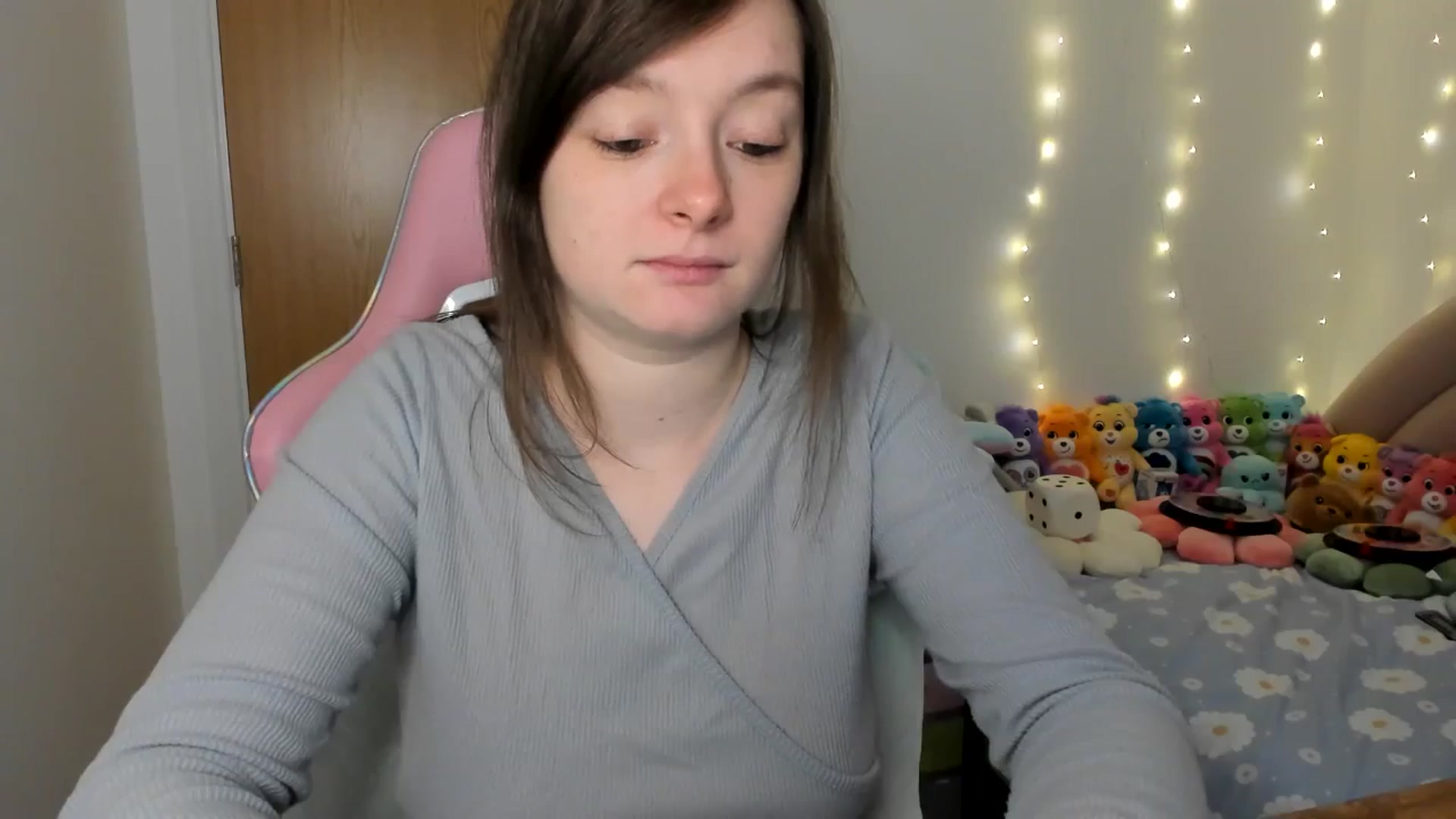 Gallery image thumbnail from JessieBear_'s myfreecams stream on, 12/05/2024, 15:30 image 12 of 20