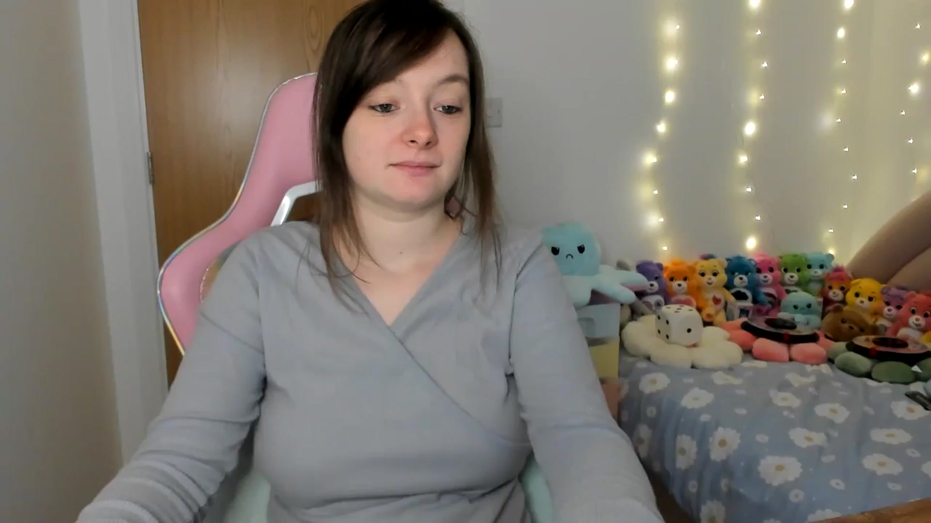 Gallery image thumbnail from JessieBear_'s myfreecams stream on, 12/05/2024, 15:30 image 10 of 20