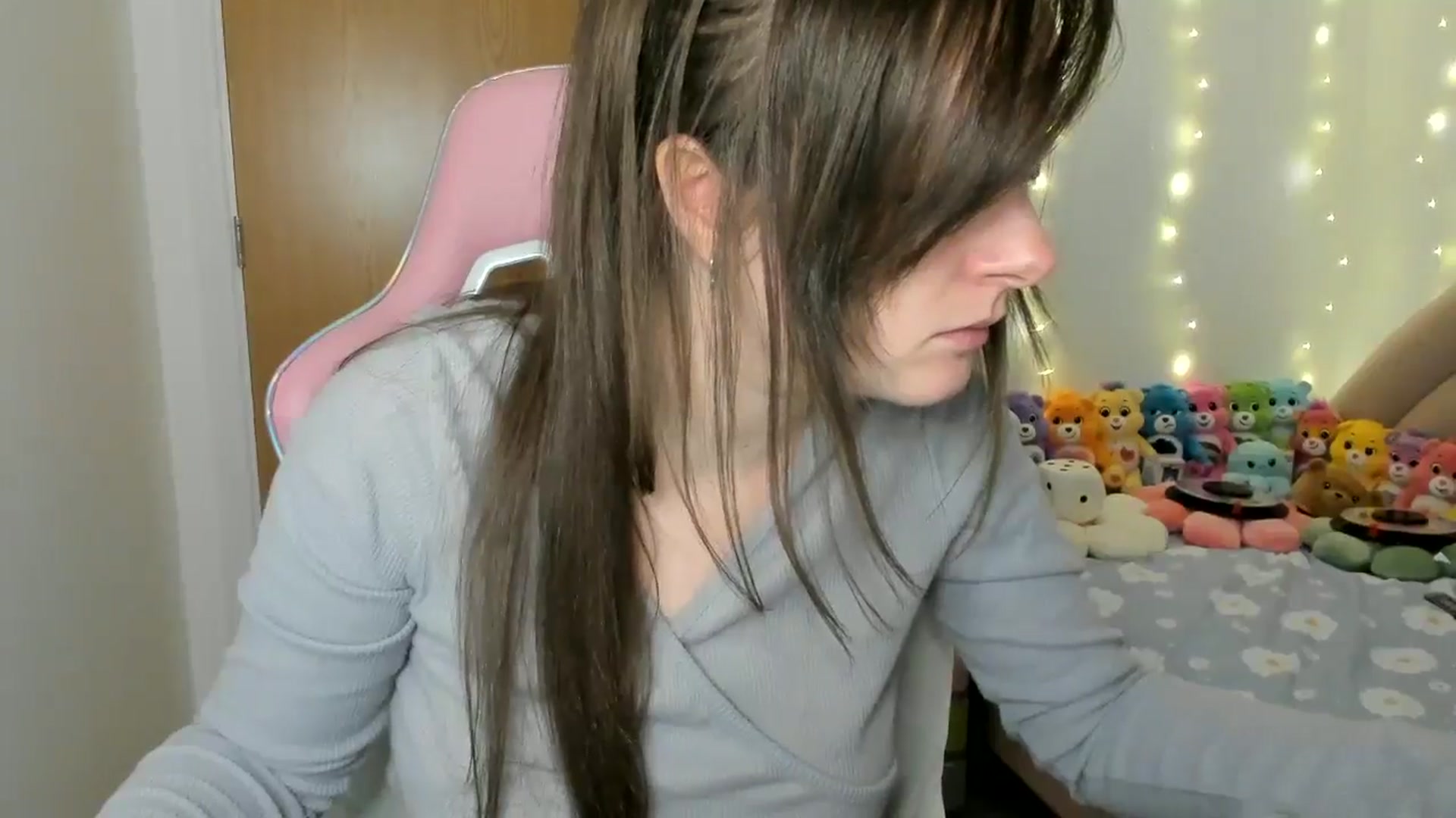 Gallery image thumbnail from JessieBear_'s myfreecams stream on, 12/05/2024, 17:57 image 14 of 20