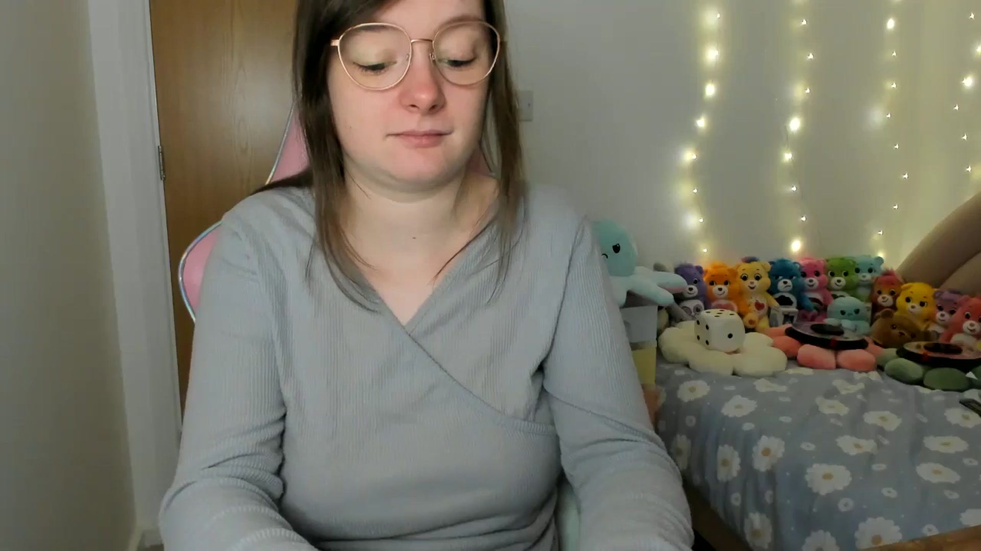 Gallery image thumbnail from JessieBear_'s myfreecams stream on, 12/05/2024, 17:57 image 10 of 20