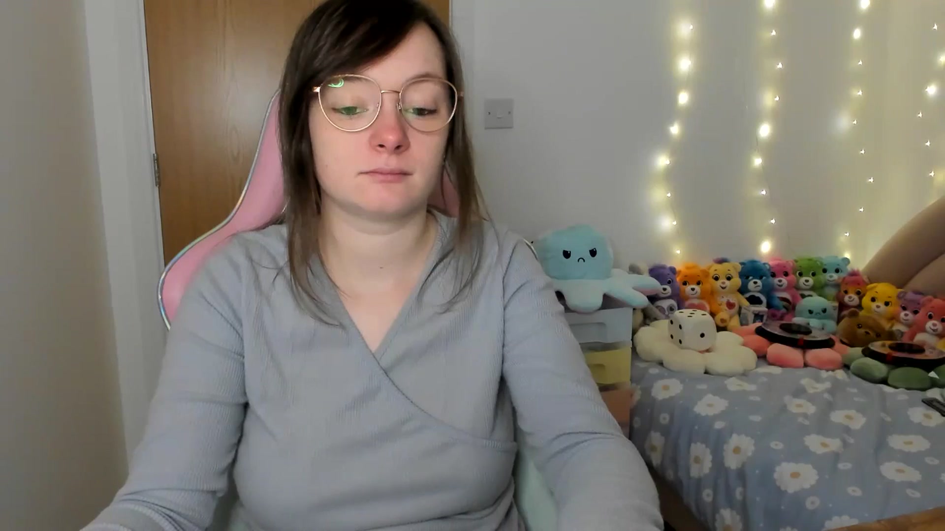 Gallery image thumbnail from JessieBear_'s myfreecams stream on, 12/05/2024, 17:57 image 6 of 20