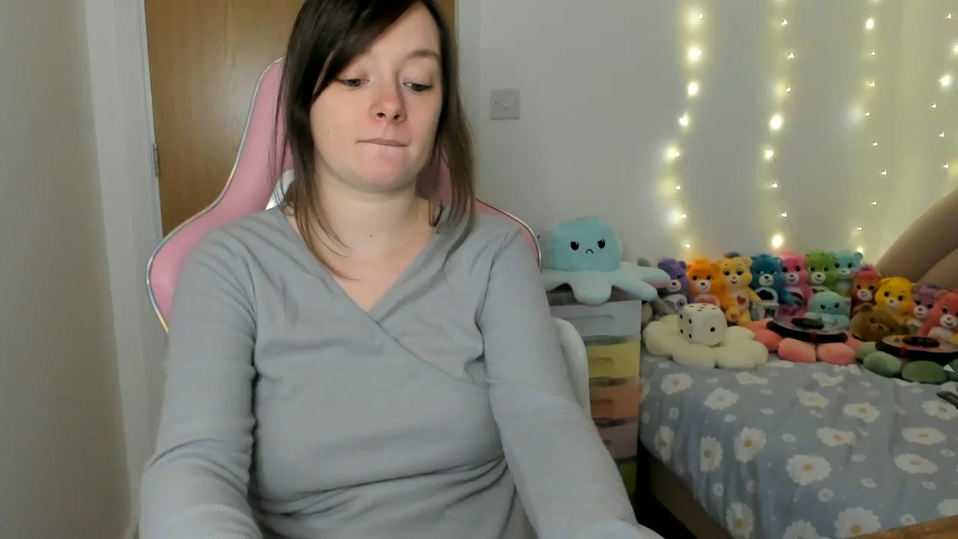 Gallery image thumbnail from JessieBear_'s myfreecams stream on, 12/05/2024, 17:57 image 16 of 20