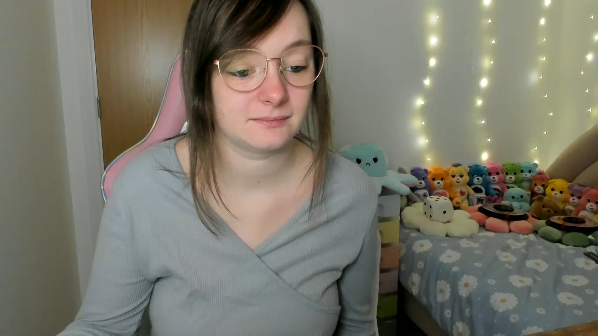 Gallery image thumbnail from JessieBear_'s myfreecams stream on, 12/05/2024, 17:57 image 8 of 20
