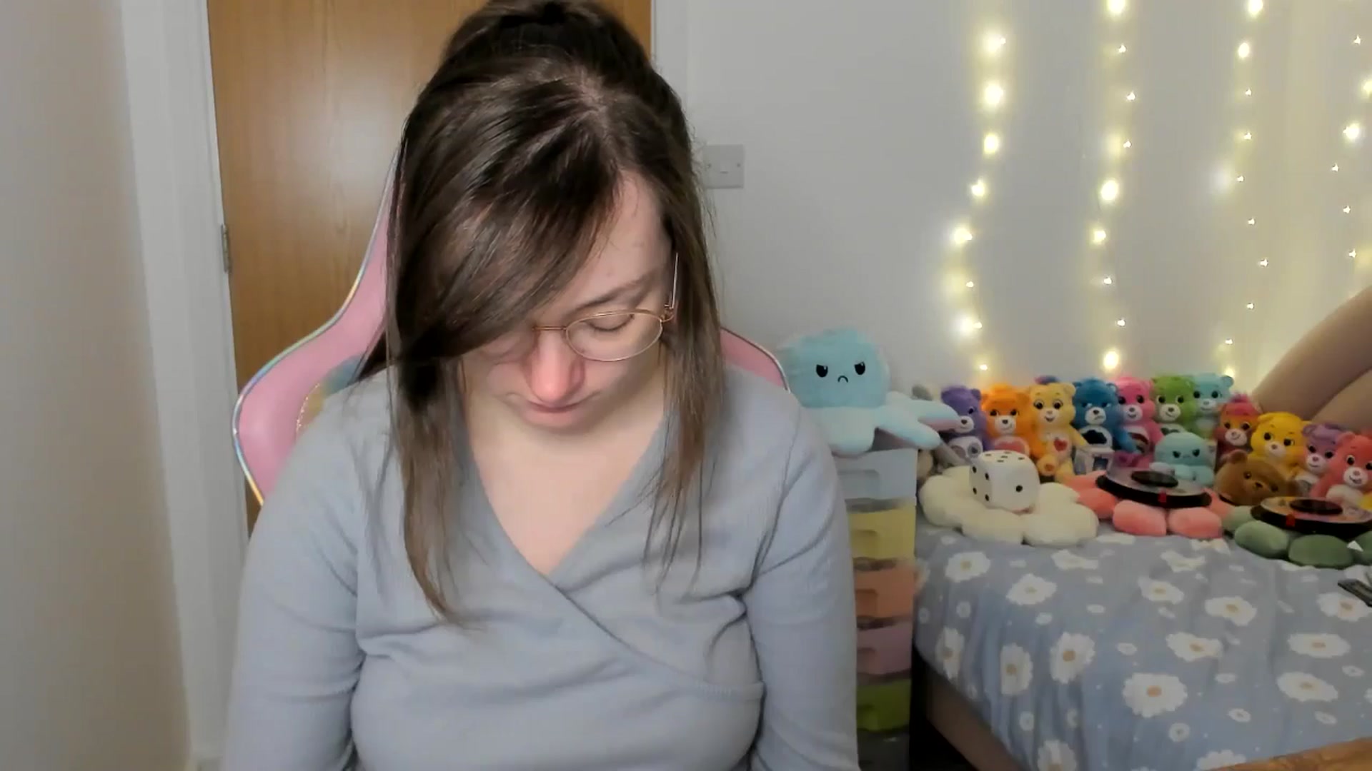 Gallery image thumbnail from JessieBear_'s myfreecams stream on, 12/05/2024, 17:57 image 4 of 20